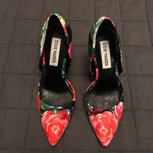 Steve Madden Varcityy Floral Heel