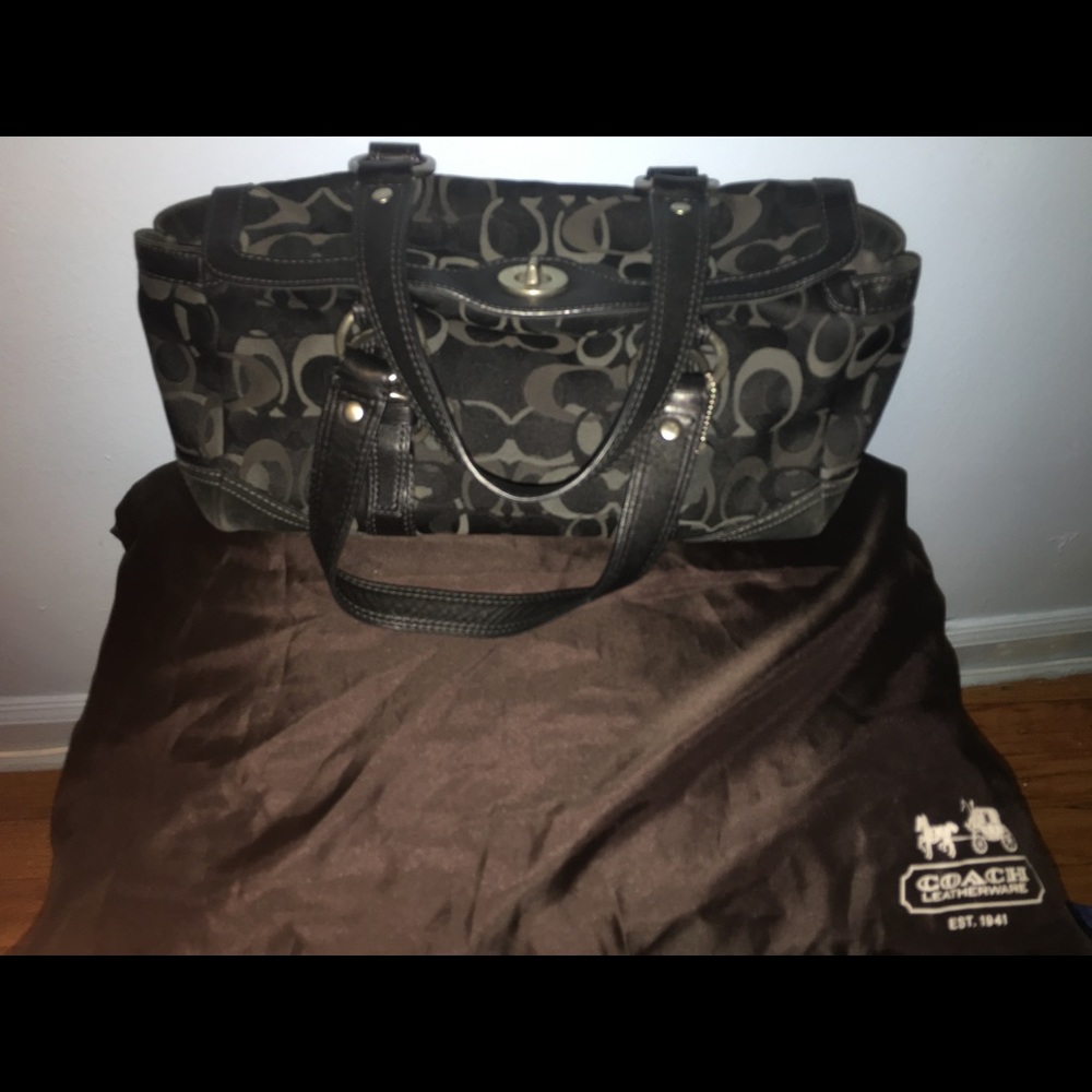 ❤️MOVING SALE ❤️ Coach black and silver handbag