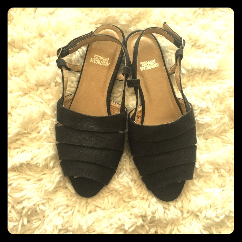 American Apparel Sandals NWOT 🌈💕