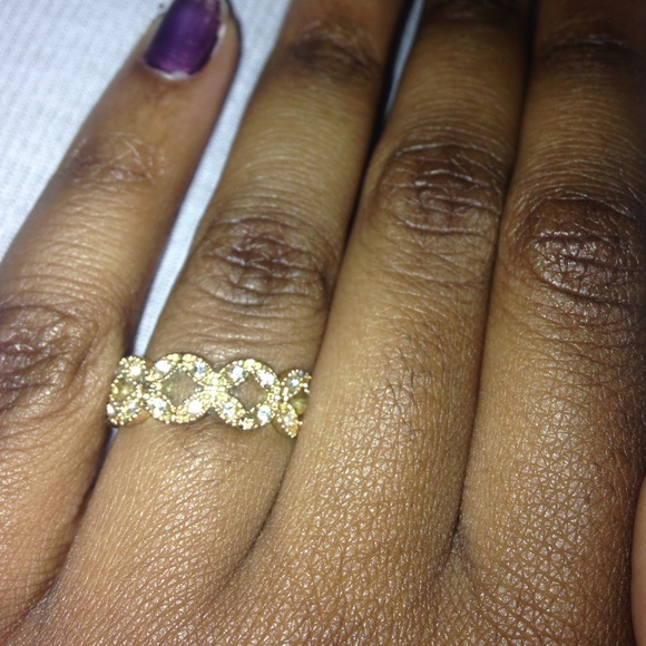 Francesca Rings - Picture 2 of 6