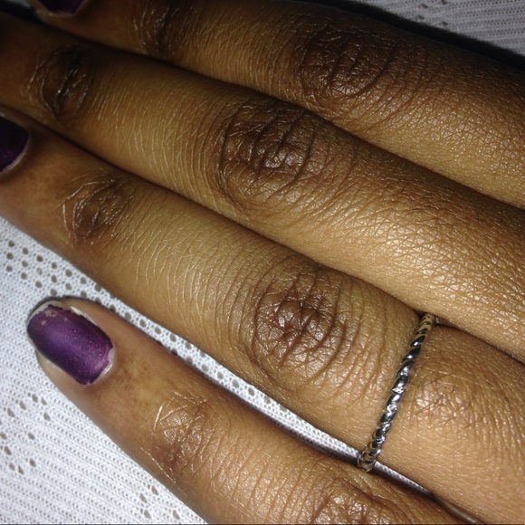 Francesca Rings - Picture 4 of 6