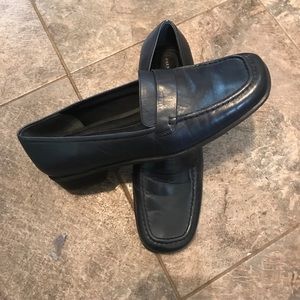 Easy Spirit Leather Bangle Loafers