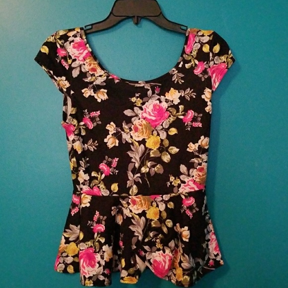Black floral peplum top - Picture 1 of 2