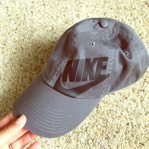 Like New Grey Nike Hat