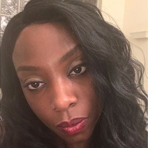 Meet your Posher, Courtney