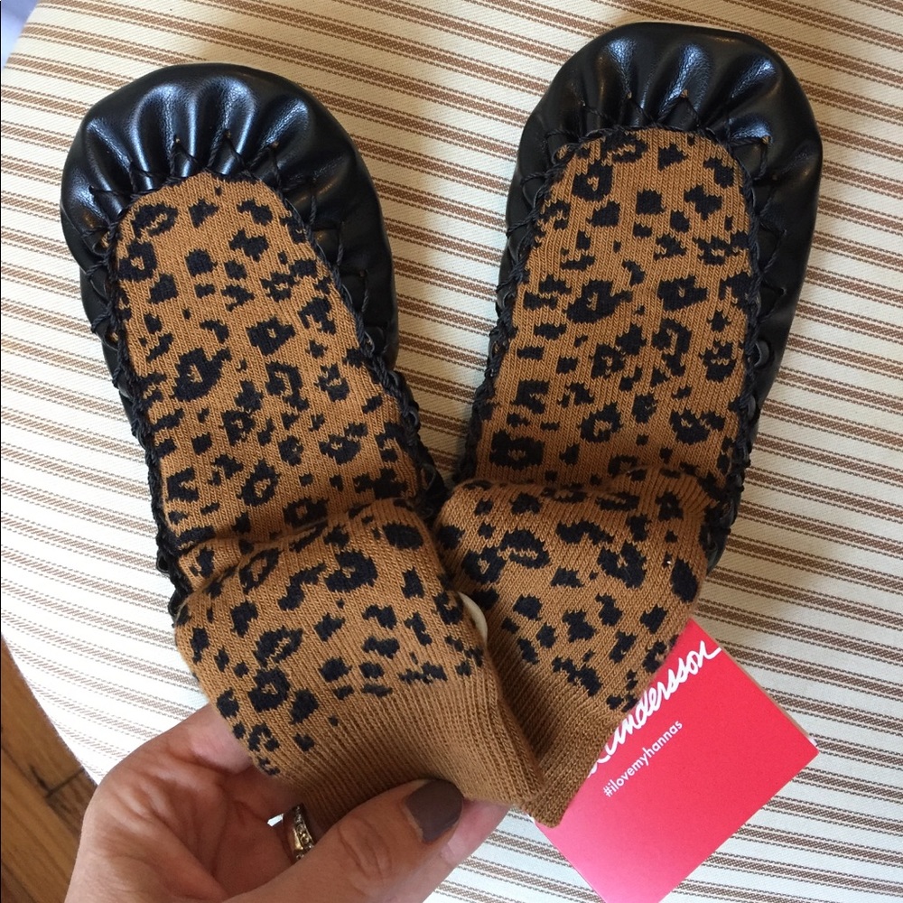 Hanna Andersson Moccasins size 7-9