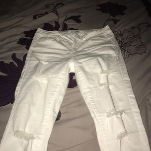 White cut jean