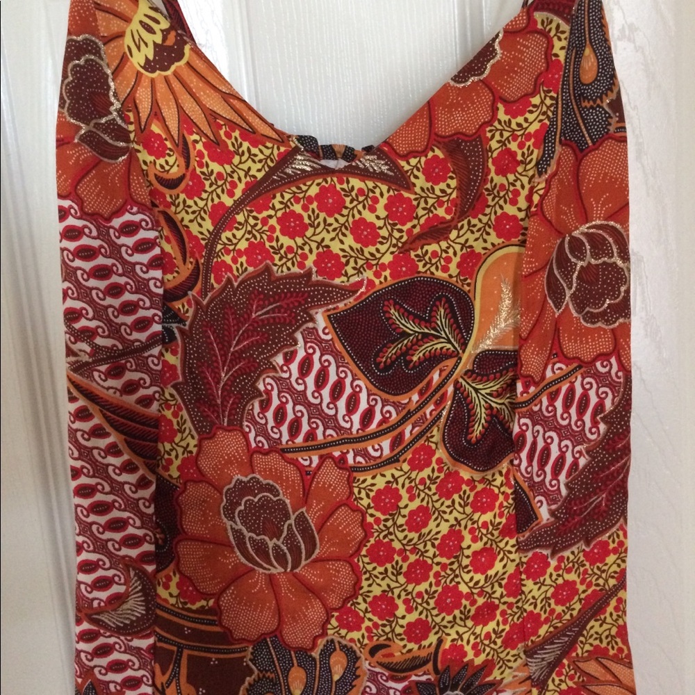 Shimmery flower/paisley tank