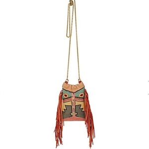 Cross body bag, perfect to hold your essentials