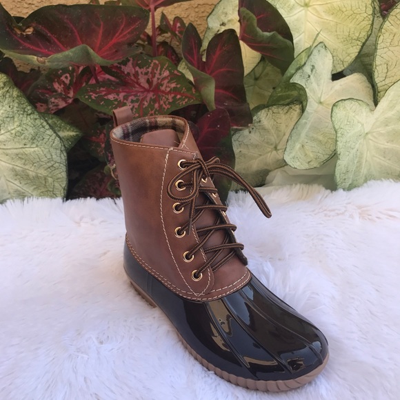 LADIES BROWN LACE UP DUCK BOOTS - Picture 3 of 7