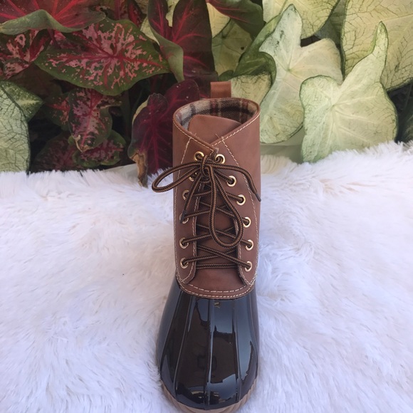 LADIES BROWN LACE UP DUCK BOOTS - Picture 6 of 7