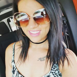 Meet your Posher, Tori