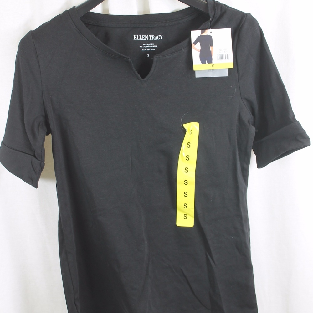 ELLEN TRACY BLACK V-NECK  T-SHIRT SMALL  NWT