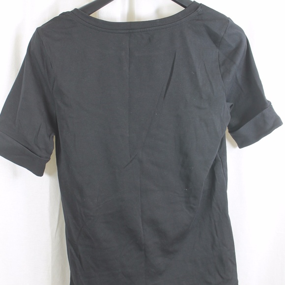 ELLEN TRACY BLACK V-NECK  T-SHIRT SMALL  NWT - Picture 3 of 3