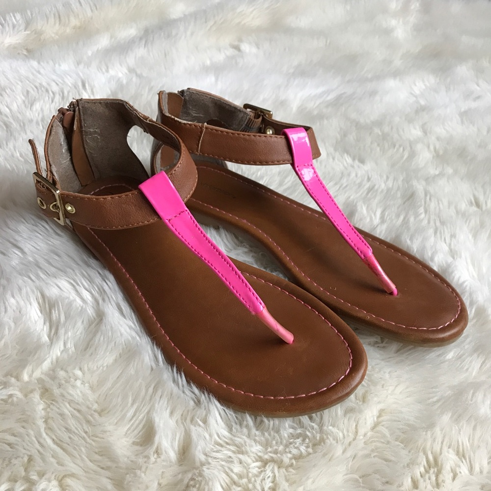 🌱T Strap sandals Pink size 4