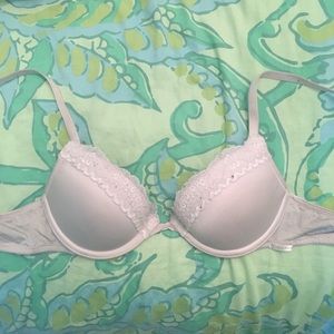 🔥SALE🔥CK White push up bra with lace tips