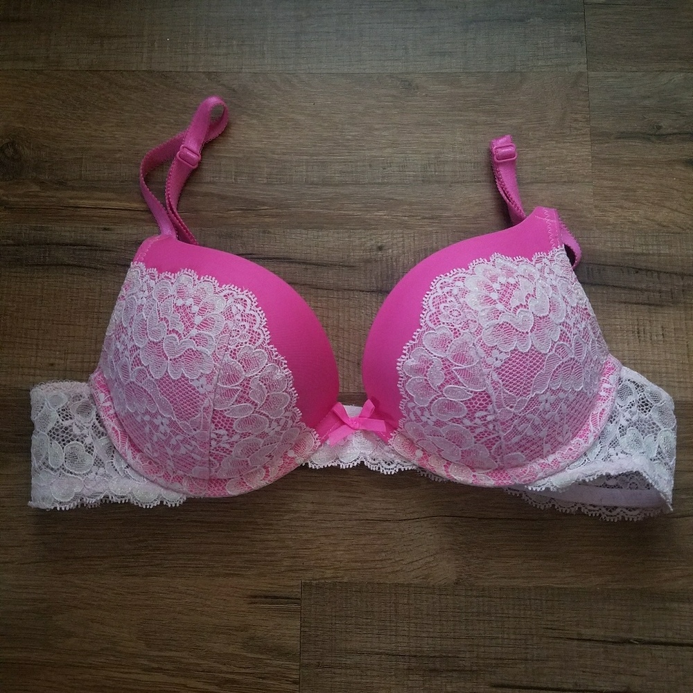 Pink lace Victoria's Secret pushup bra