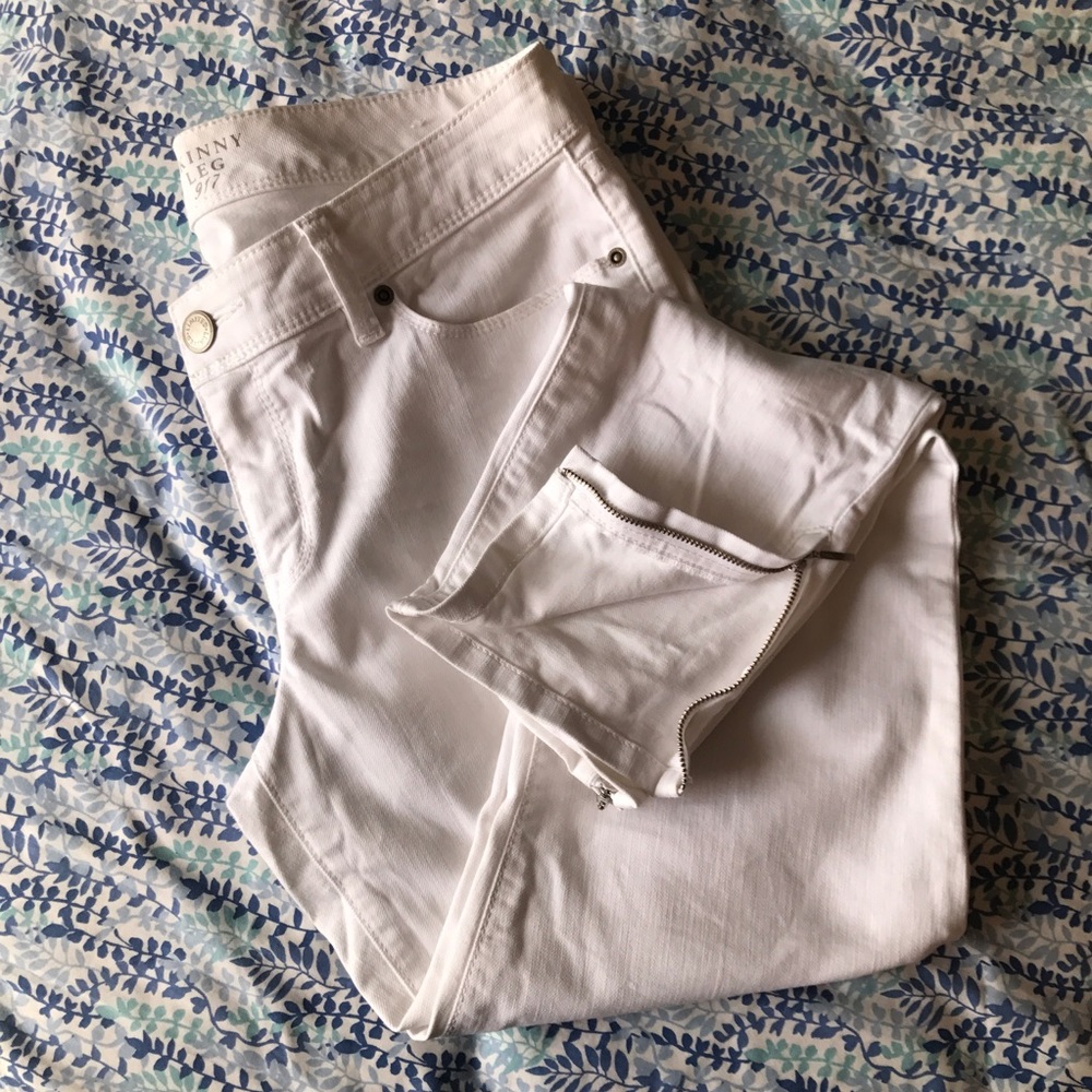 THE LIMITED white Skinny Jeans w/ zipper detail