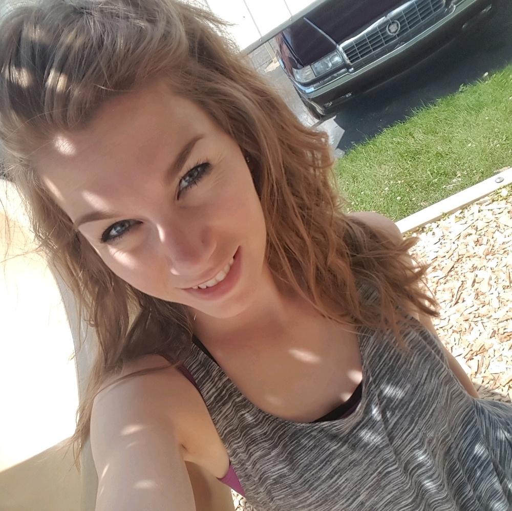 Meet your Posher, Angela