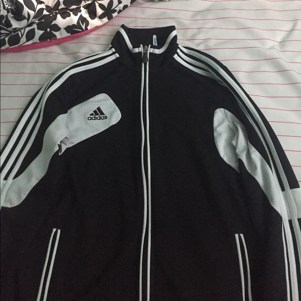 Adidas jacket ( TOP )