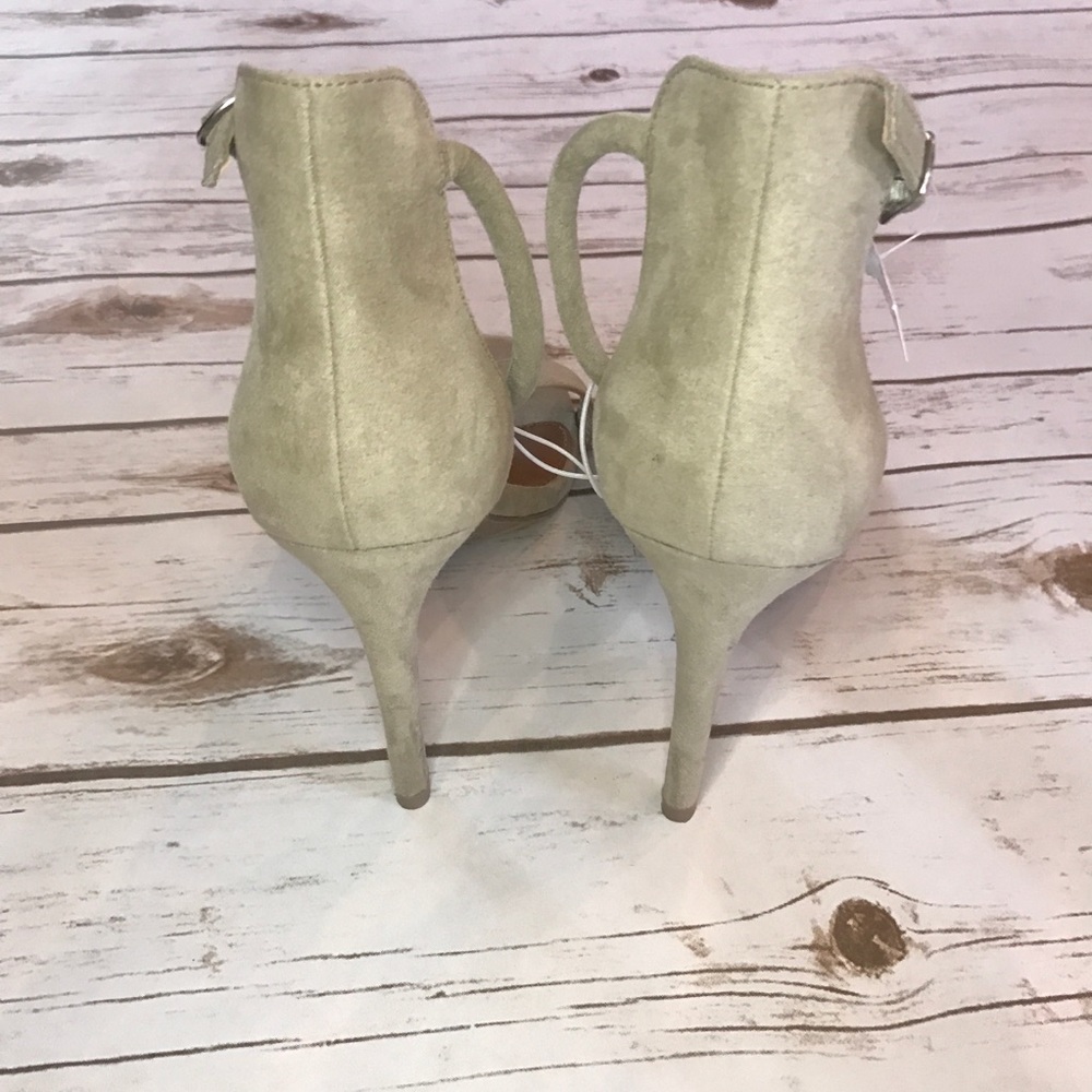 Suede fringe high heels! New with tags! - Picture 4 of 5