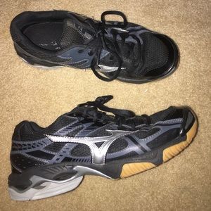 Volleyball shoes