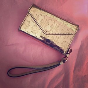 Michael Kors Original IPhone 5 Wallet Clutch