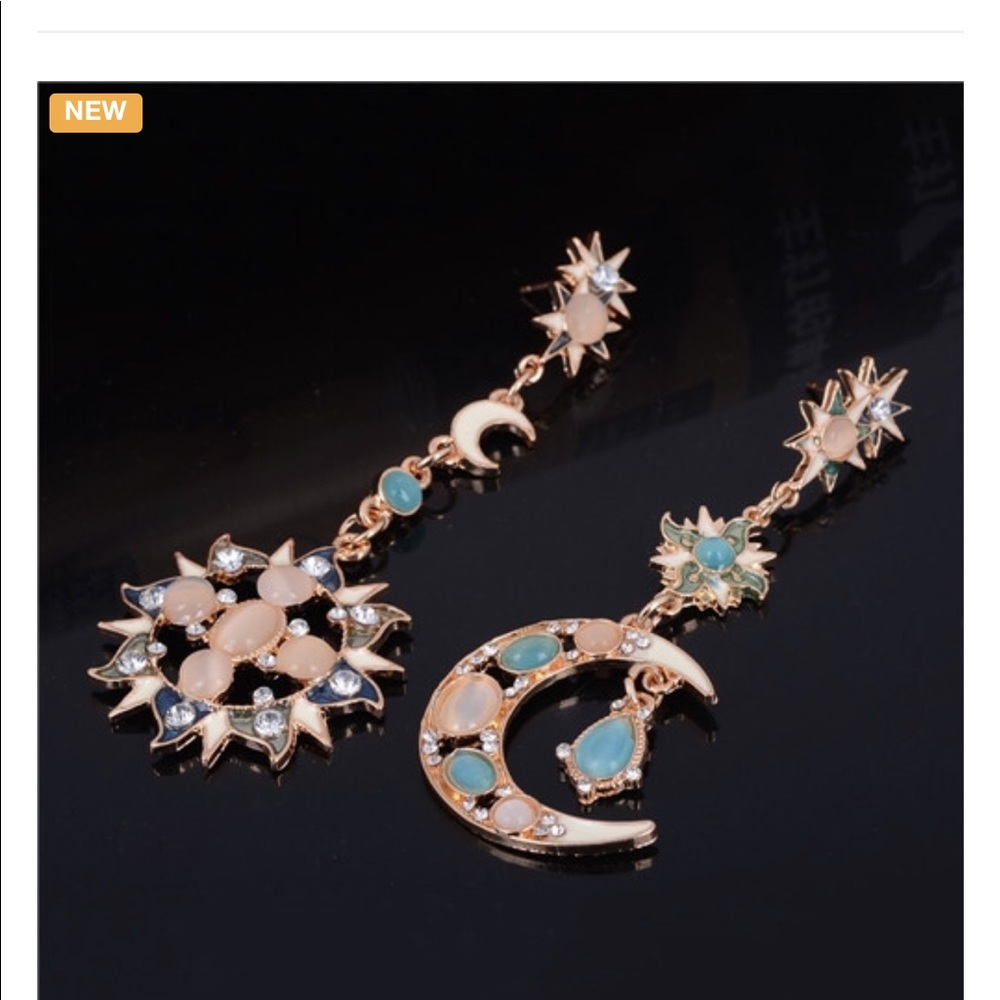 🌞TRENDY SUN & MOON CRYSTAL DANGLE EARRINGS🌕 - Picture 1 of 3