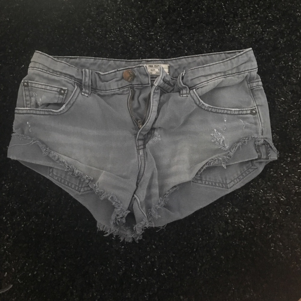FREE PEOPLE shorts ✨✨