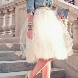 NWOT Ivory Tulle Skirt