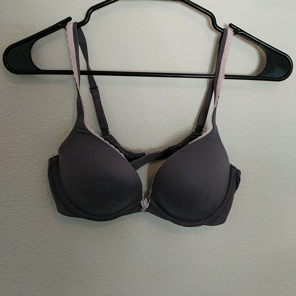 Gray and pink lace trimmed push up bra bra