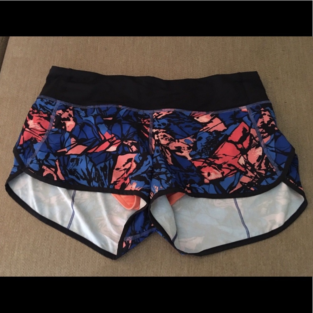 NWOT Lululemon Speed Short RED $ 🔴 FIRM PRICE 🔴