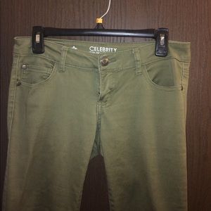 😍 Army Green pants made by Celebrity Pink Jeans.
