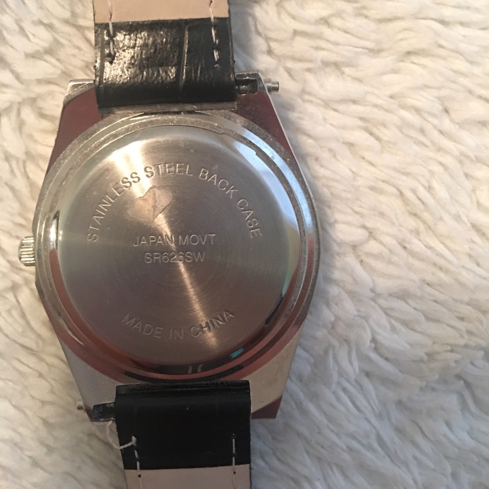 WATCH - Picture 3 of 3