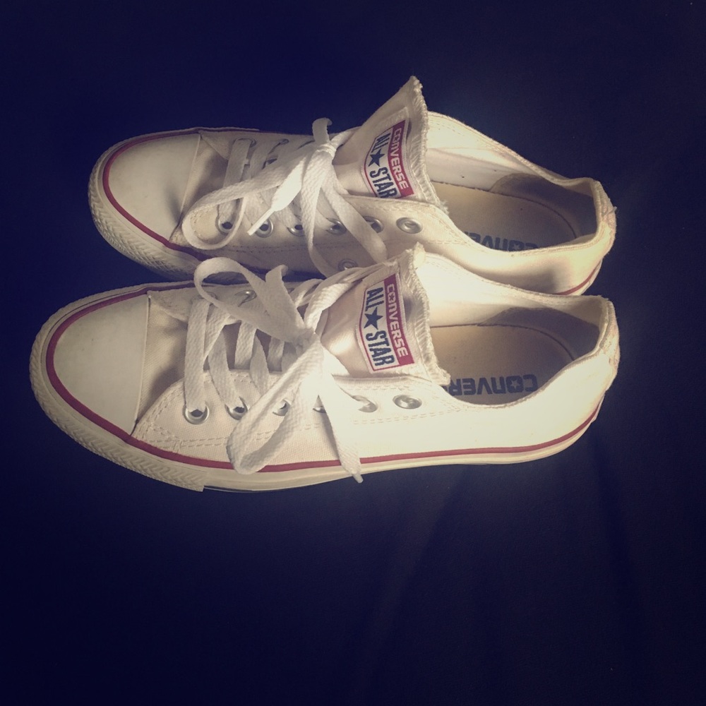 ALL WHITE CONVERSE