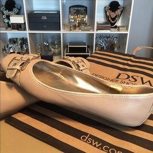 Beautiful Nude ALFANI buckle flats