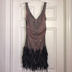 Sequence Feather Backless Evening Dress