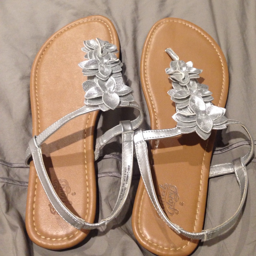 Super cute silver sandals