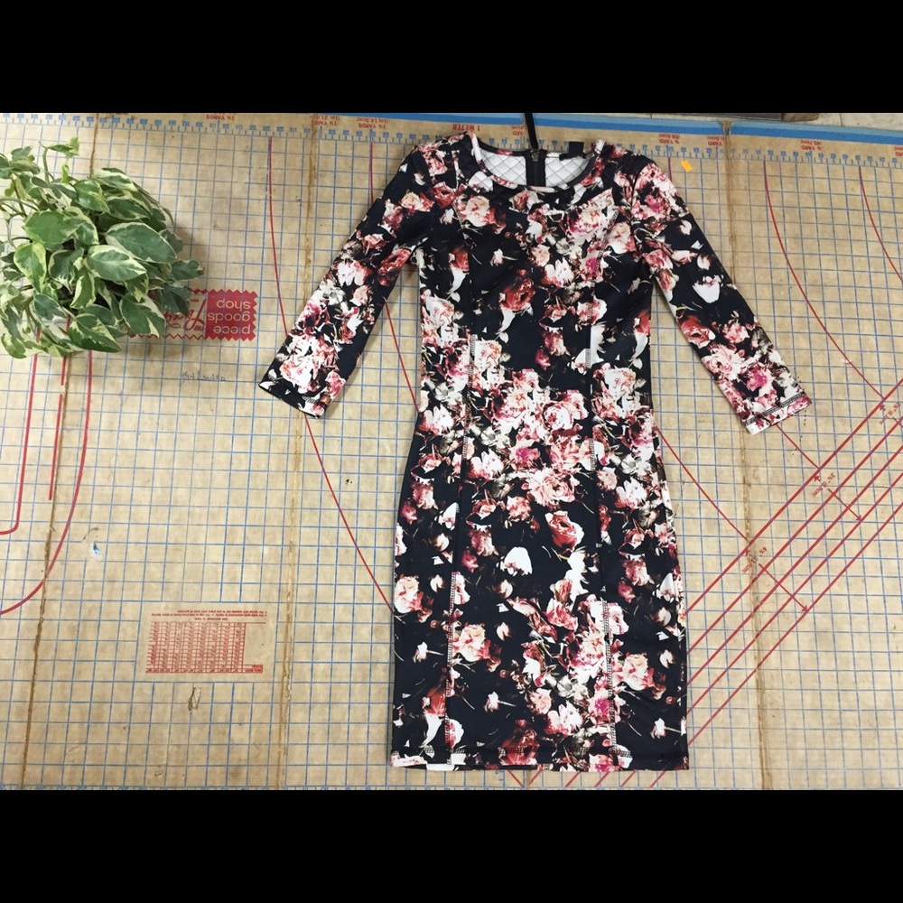H&M floral bodycon dress size XS - Picture 2 of 7
