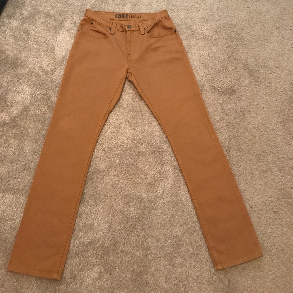 Free world clothing company messenger skinny jeans
