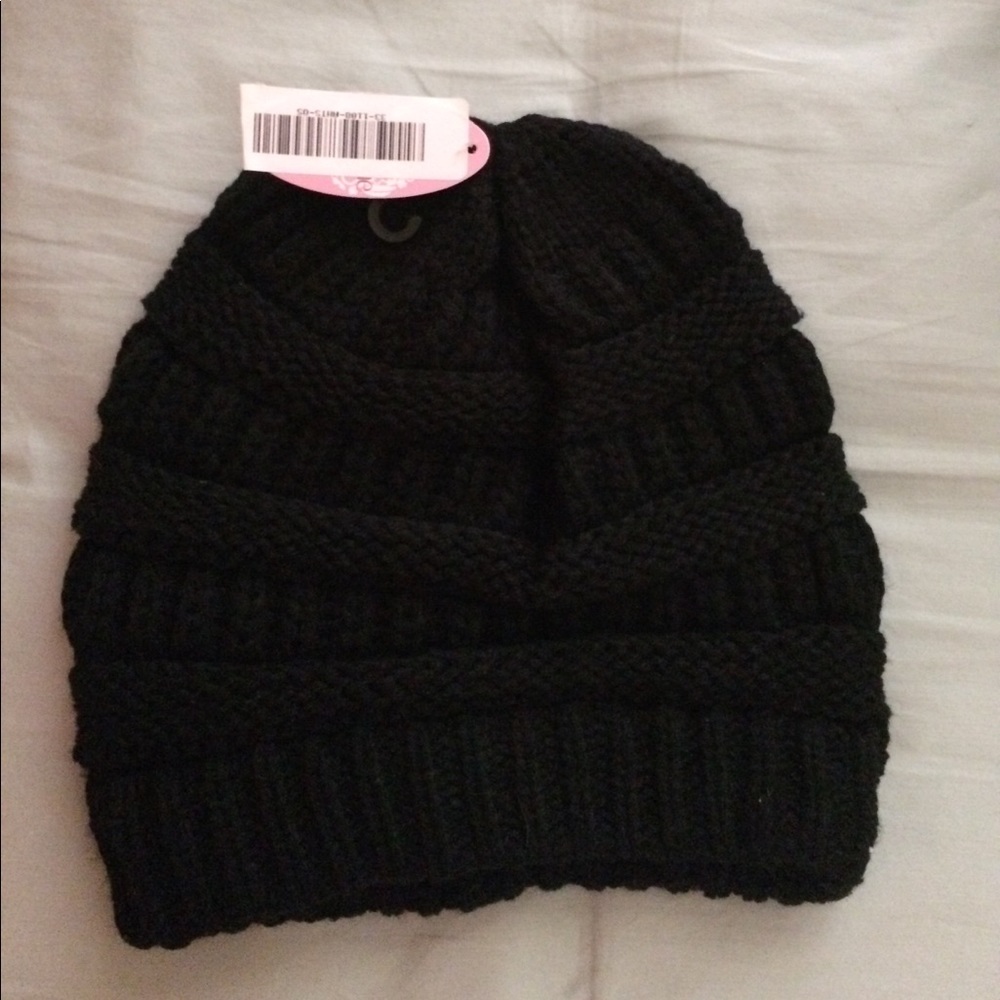 NWT black beanie