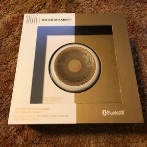 Stellé Go-Go Bluetooth Speaker