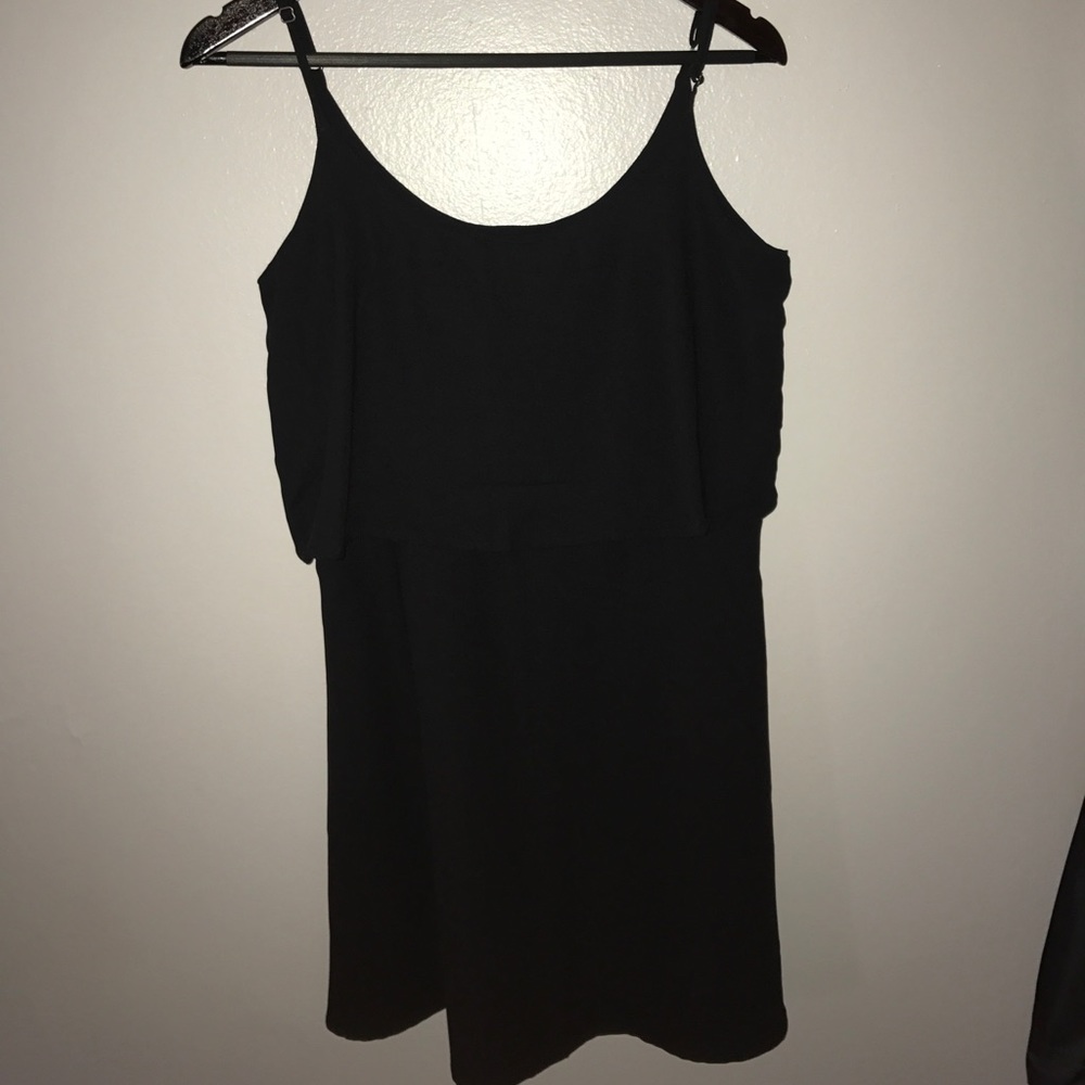 Black Abercrombie and Fitch dress