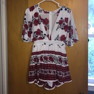 Beautiful L'Atiste by Amy short-sleeved romper