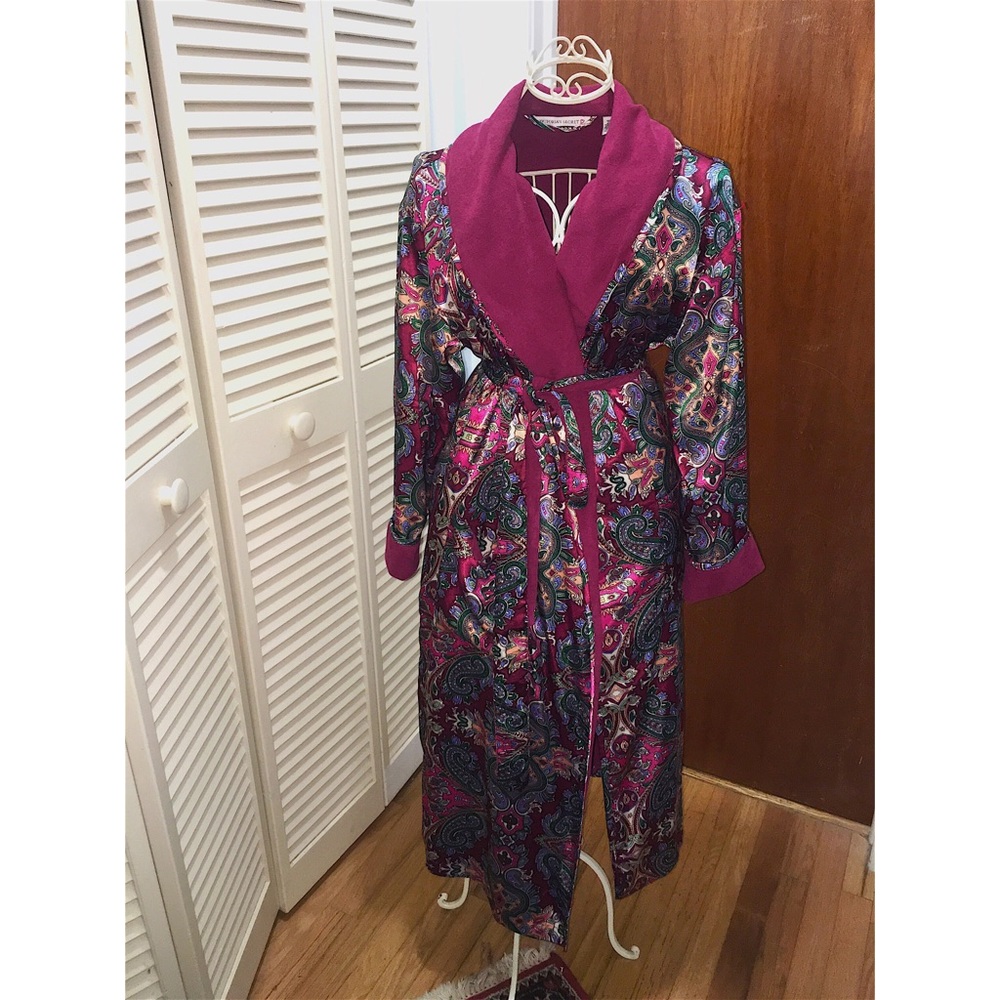 Beautiful Victoria's Secret robe.