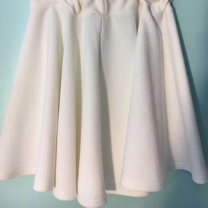 Flowy skirt