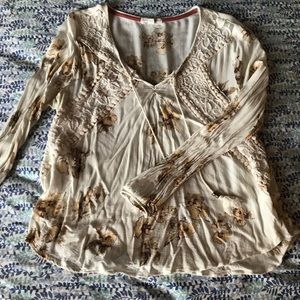 BUCKLE- CoCo + Jaimeson floral top