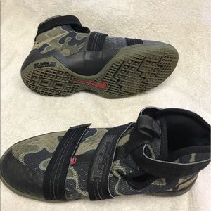Nike Lebron Soldier 10
