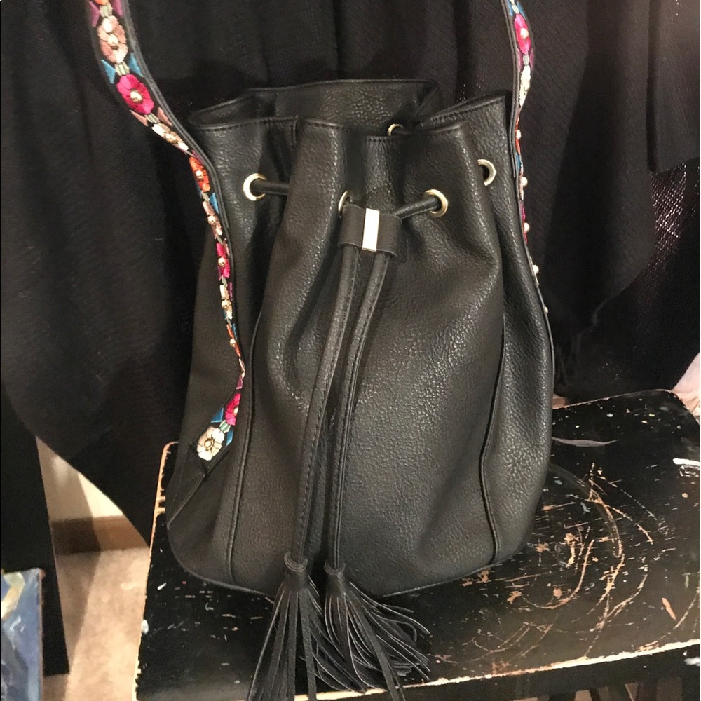 Steve Madden black tote