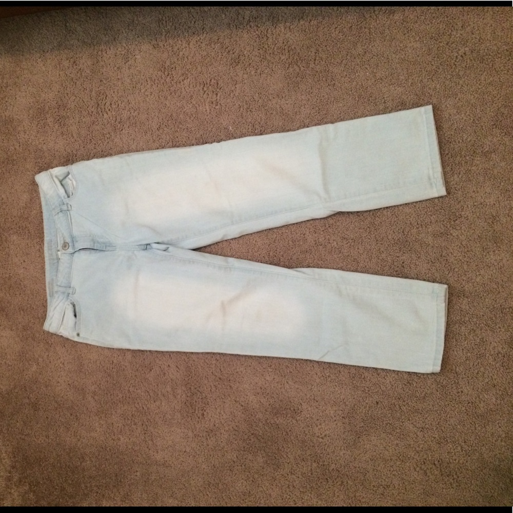 A pair of skinny light blue jeans